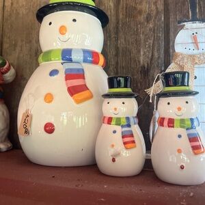 Festive Snowman Cookie jar, salt and pepper shakers. Hallmark
